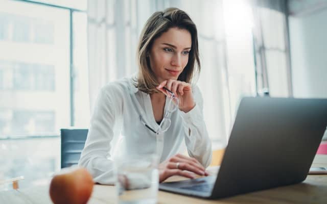 Cover Image for ASX investor study 2023: record number of adult investors, as women and younger Australians drive market growth