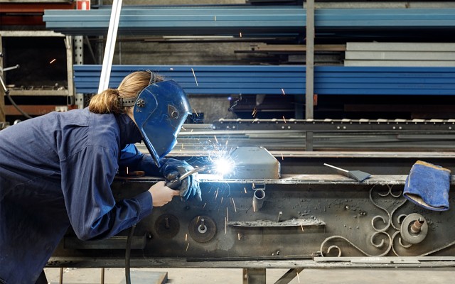 Cover Image for Niche stocks flying the flag for Australian manufacturing