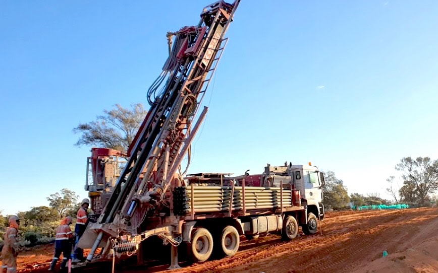 Cover Image for Barton Gold launches $3m share placement to accelerate Tunkillia resource upgrade drilling