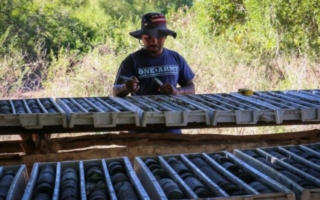 Cover Image for BlackEarth Minerals unearths thick, high-grade graphite at Maniry, ahead of maiden resource