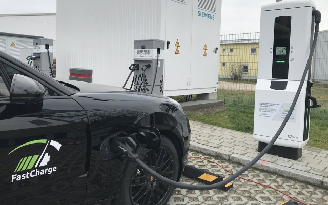 BMW Porsche Tesla FastCharge 3 minute electric vehicle charge