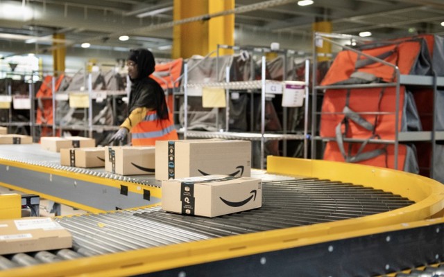 Cover Image for Brickworks and Goodman joint venture secures long-term Amazon lease in Sydney