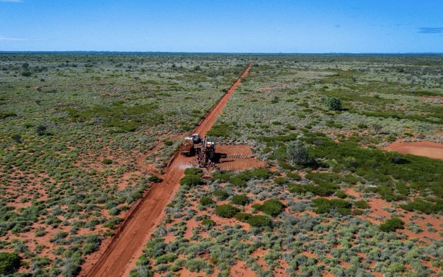Cover Image for Caeneus Minerals eagerly awaits assays from maiden drilling at Roberts Hill gold project