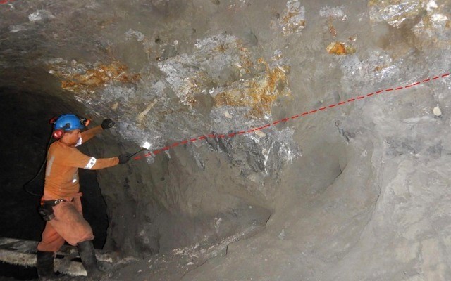 Cover Image for Consolidated Zinc closes in on positive cash flow after kicking-off mining at Plomosas