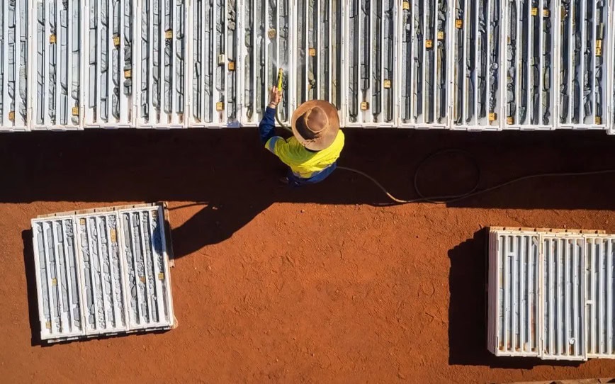 Cover Image for Australian government backs De Grey Mining with $150m loan for Hemi gold project