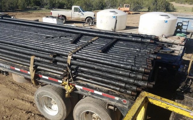 Cover Image for Fremont Petroleum hits crude oil in Colorado well