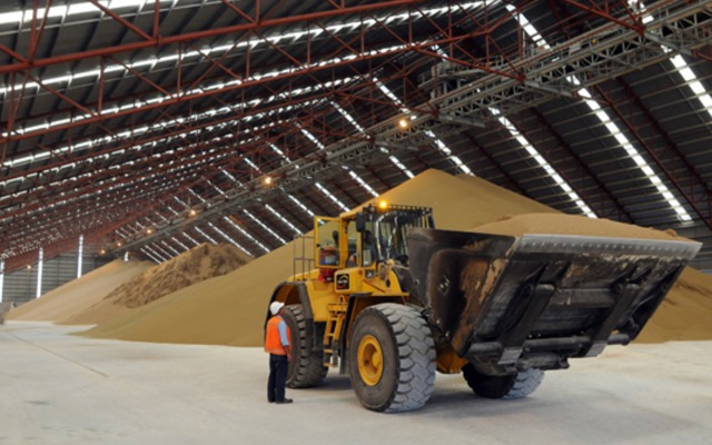 Cover Image for Incitec Pivot plans for fertiliser and explosives split, AGL warns over ‘false’ statements and Qantas acquires TripADeal