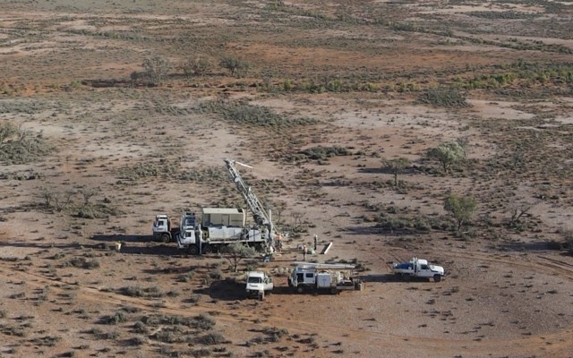Cover Image for Manhattan Corporation hits high-grade gold at Tibooburra project