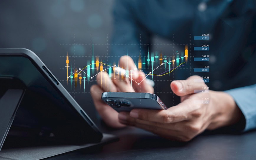Cover Image for Market wrap: tech pushes market higher after monster Apple share buyback