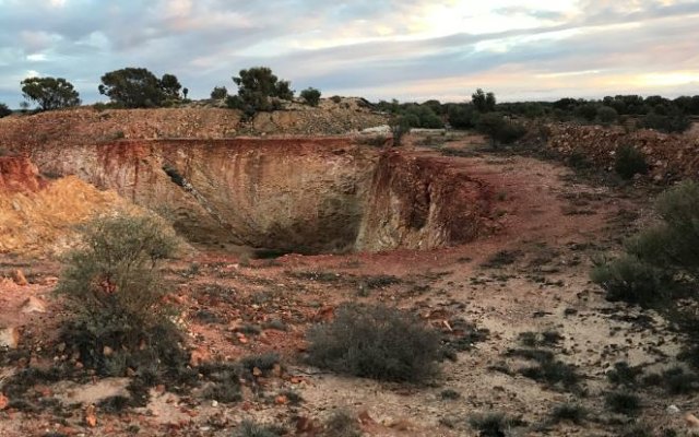 Cover Image for Metalicity, Nex Metals reveal ‘spectacular’ results from drilling at Kookynie gold project