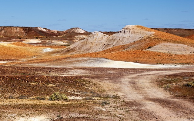 Cover Image for Newcomer to ASX mineral sands scene MRG Metals makes waves in Mozambique with ongoing results