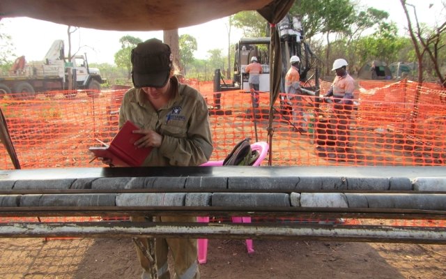 Cover Image for Caula gives up high-grade vanadium for Mustang Resources as well as graphite