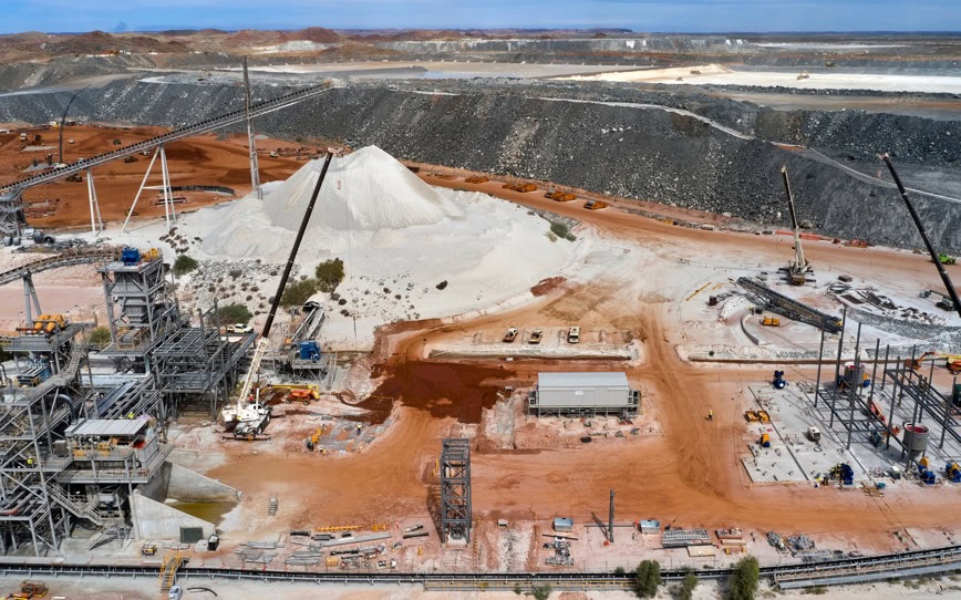 Cover Image for Pilbara Minerals moves toward major production ramp up at Pilgangoora lithium project