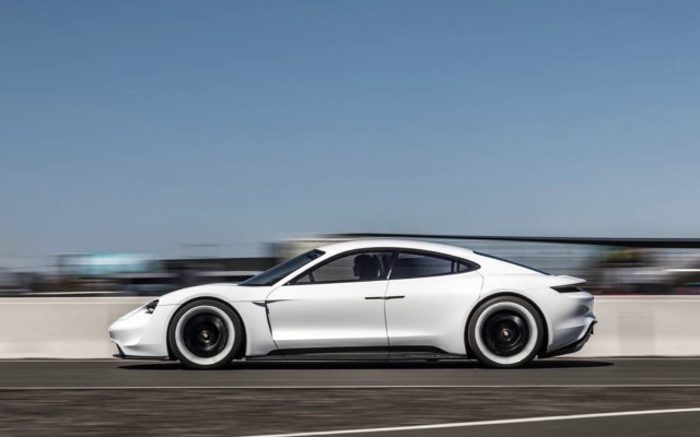 Porsche Taycan electric vehicle EV technology fast charge 400km 20 minutes