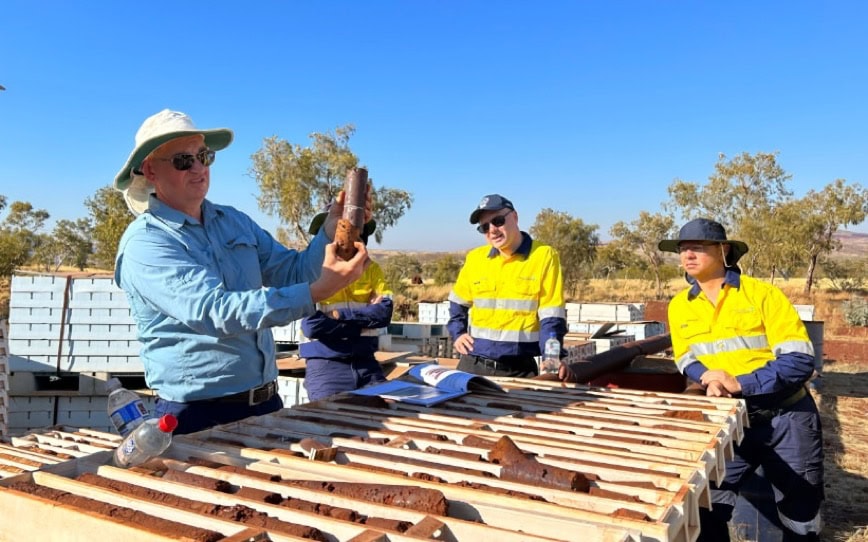 Cover Image for Fortescue moves to acquire Pilbara iron ore developer Red Hawk Mining