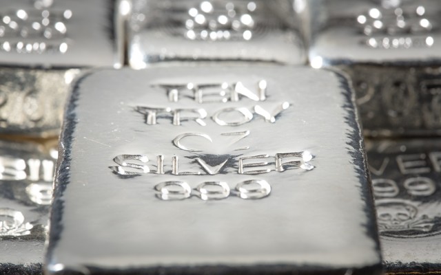 Cover Image for Silver stocks on the ASX: The Ultimate Guide