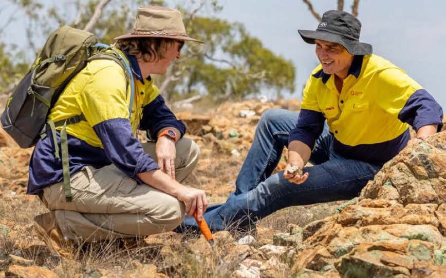 Cover Image for Dart Mining acquires Triumph gold project from Sunshine Metals for $2m