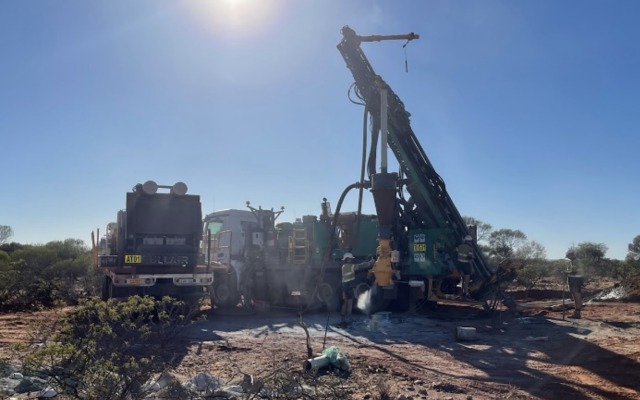 Cover Image for Zenith Minerals intersects thick pegmatites at Waratah Well lithium project