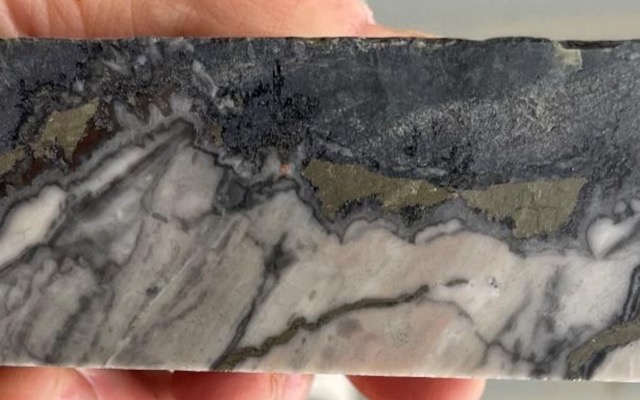 Cover Image for Zenith Minerals and Rumble Resources unearth more high-grade results at Earaheedy project